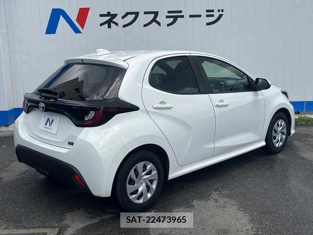 Toyota YARIS 2023-07 8370018-17