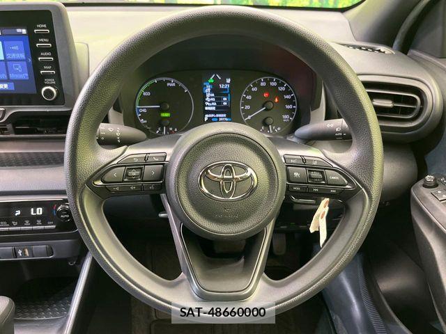 Toyota YARIS 2023-07 8370022-10