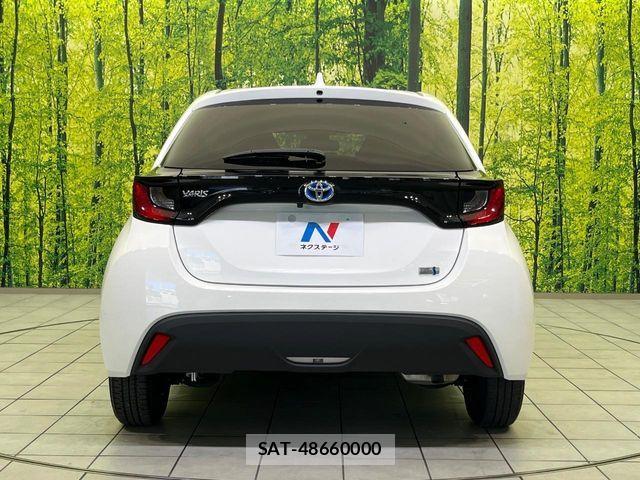 Toyota YARIS 2023-07 8370022-14