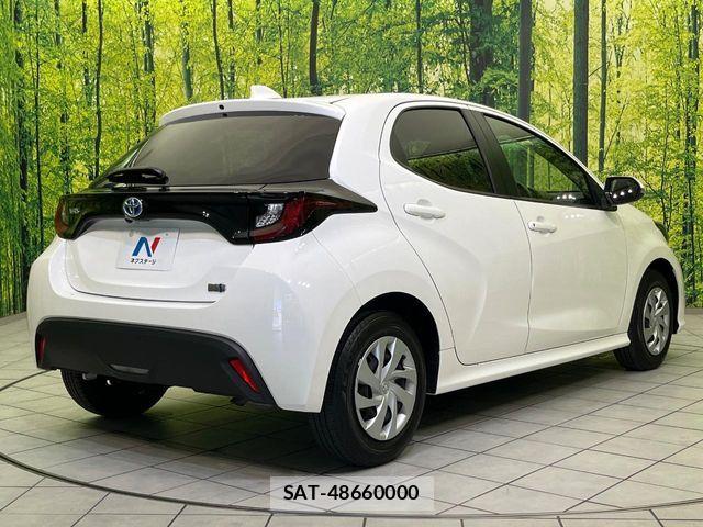 Toyota YARIS 2023-07 8370022-16