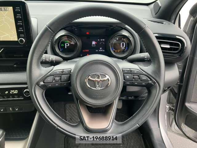 Toyota YARIS 2020-04 8370017-13