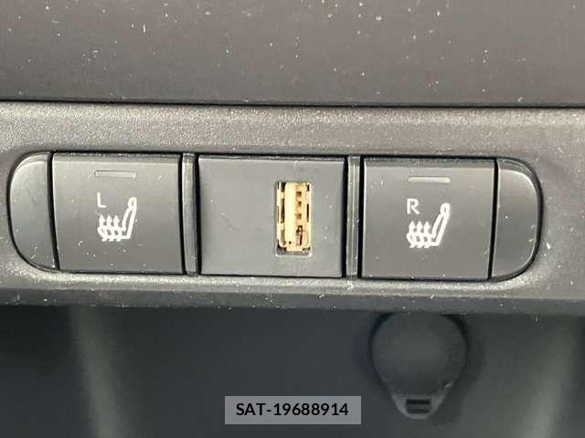 Toyota YARIS 2020-04 8370017-5