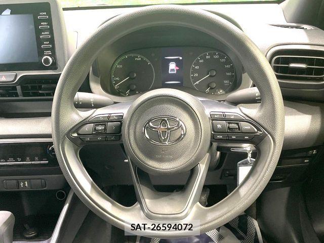 Toyota YARIS 2023-07 8370019-11