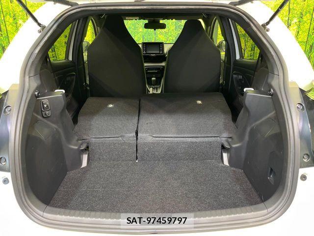 Toyota YARIS 2023-07 8372437-9