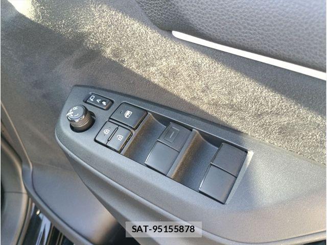 Toyota YARIS 2023-10 8372436-27