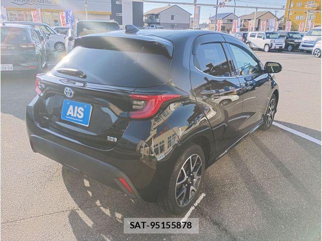 Toyota YARIS 2023-10 8372436-2