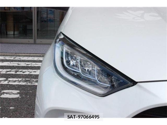 Toyota YARIS 2022-04 8372434-3