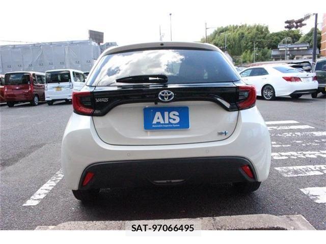 Toyota YARIS 2022-04 8372434-8
