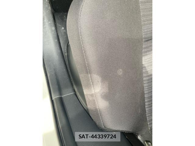 Toyota YARIS 2021-02 8416095-11