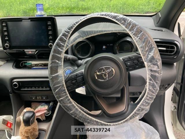 Toyota YARIS 2021-02 8416095-14