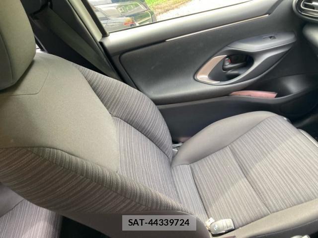 Toyota YARIS 2021-02 8416095-18