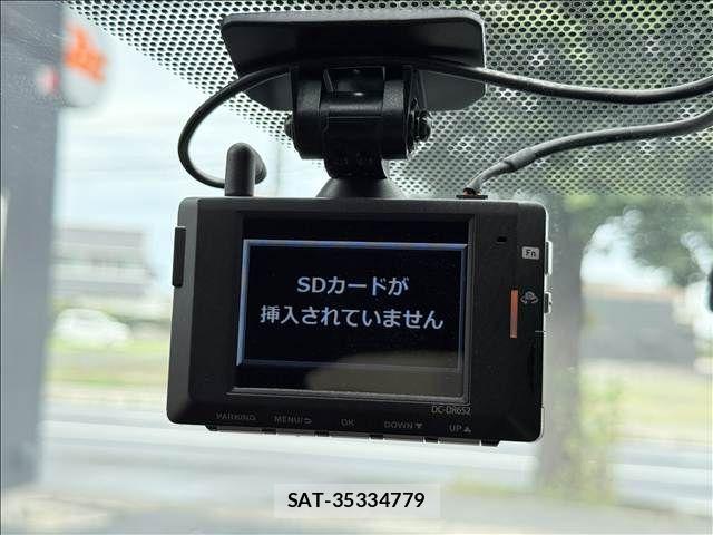 Toyota YARIS 2021-09 8416093-12