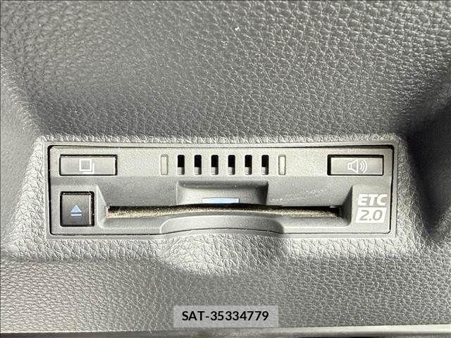 Toyota YARIS 2021-09 8416093-13
