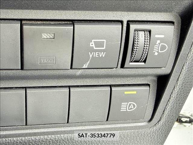 Toyota YARIS 2021-09 8416093-14