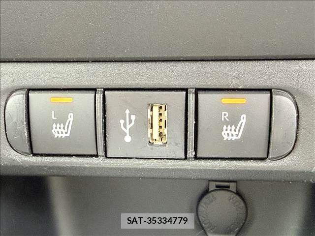 Toyota YARIS 2021-09 8416093-15