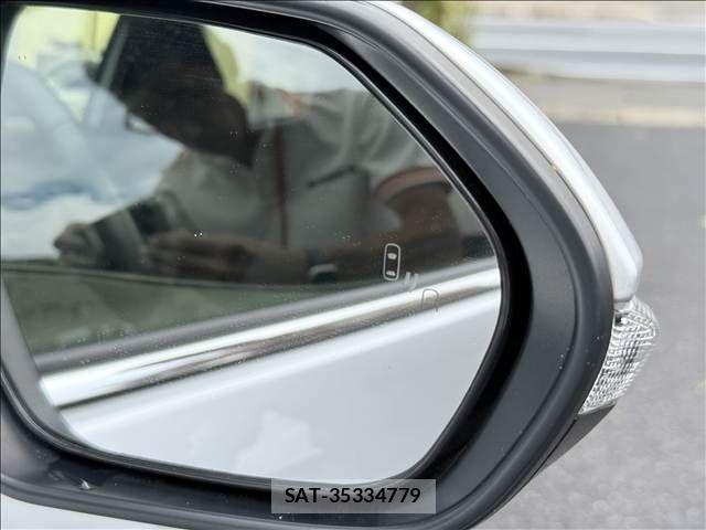 Toyota YARIS 2021-09 8416093-16