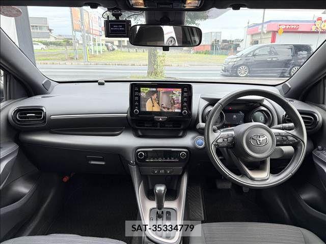 Toyota YARIS 2021-09 8416093-1