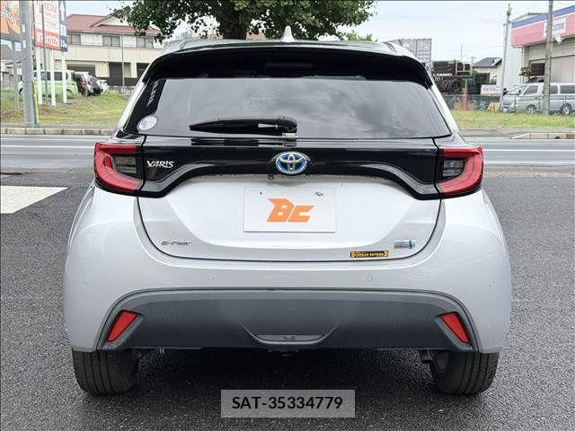 Toyota YARIS 2021-09 8416093-22