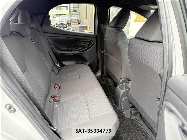 Toyota YARIS 2021-09 8416093-25
