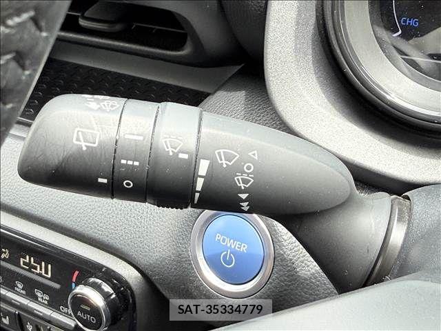 Toyota YARIS 2021-09 8416093-27