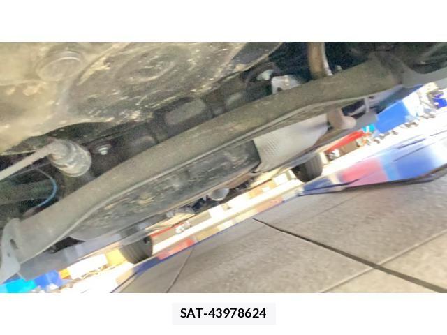 Toyota YARIS 2023-03 8416091-14