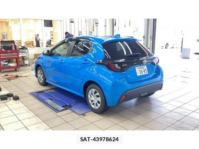 Toyota YARIS 2023-03 8416091-2