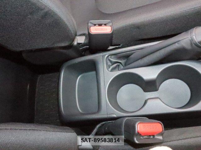 Toyota YARIS 2025-02 8416088-19