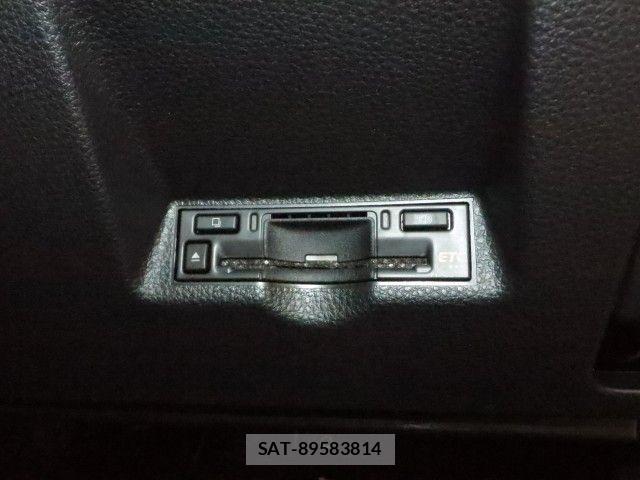 Toyota YARIS 2025-02 8416088-23