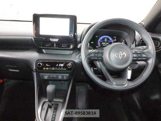 Toyota YARIS 2025-02 8416088-2