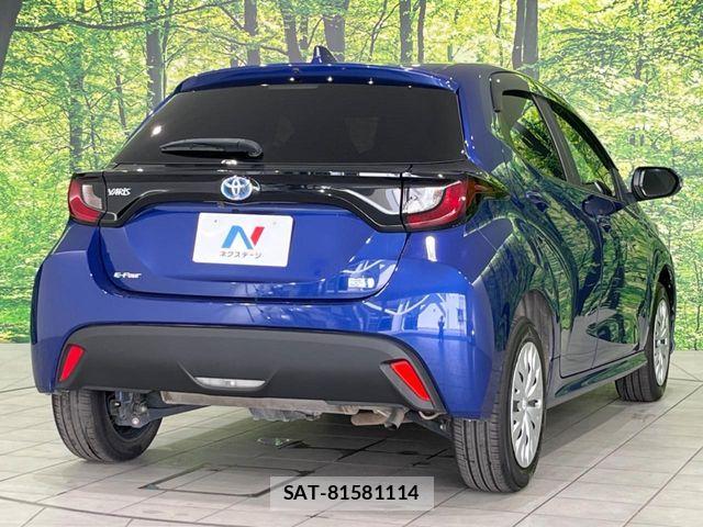 Toyota YARIS 2021-06 8458879-17
