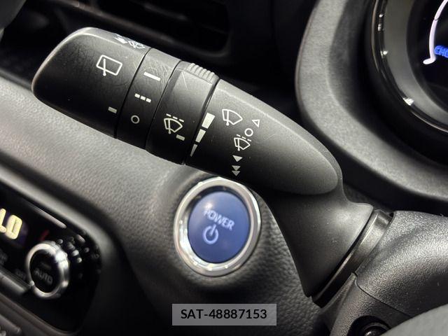 Toyota YARIS 2020-09 8486341-16