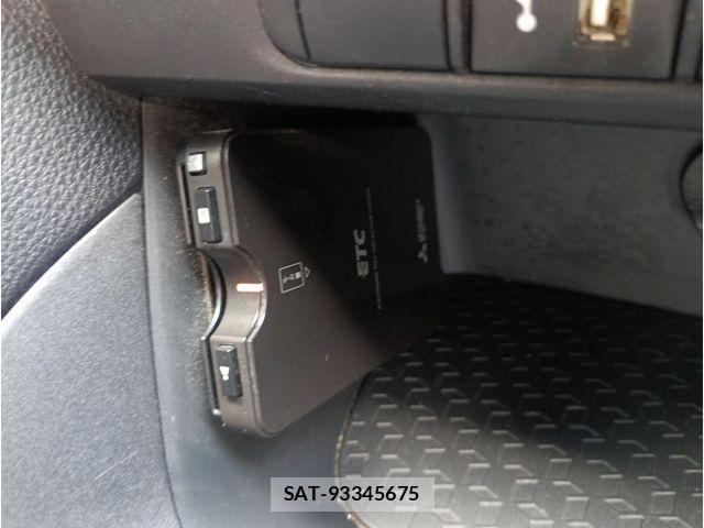 Toyota YARIS 2021-06 8528508-10