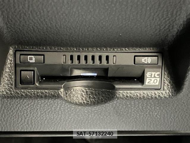 Toyota YARIS 2021-09 8528507-13