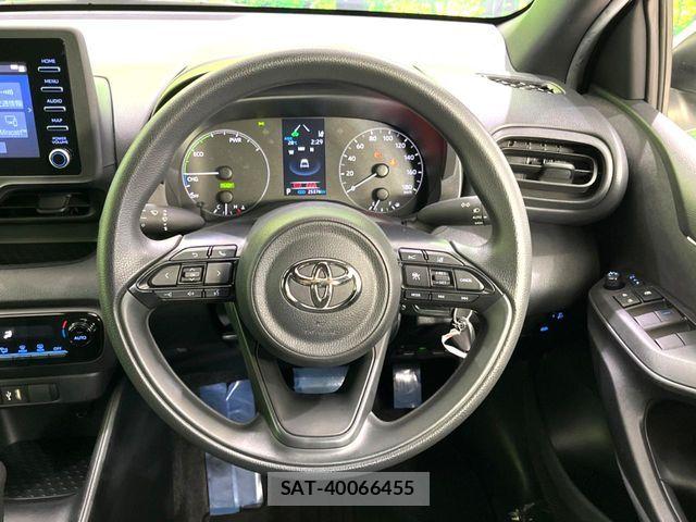 Toyota YARIS 2023-06 8528499-11