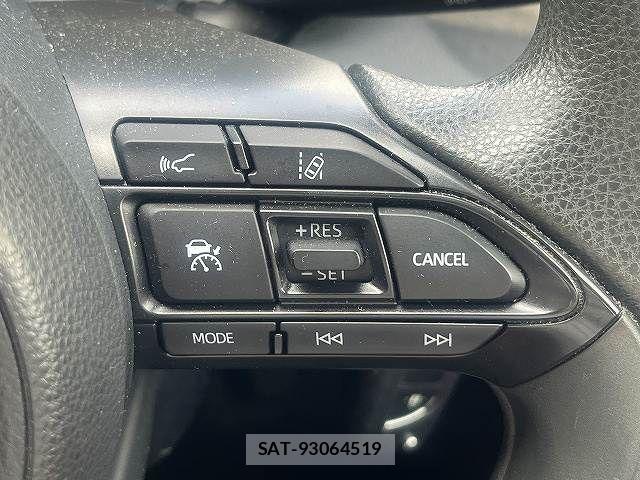Toyota YARIS 2021-03 8564240-19