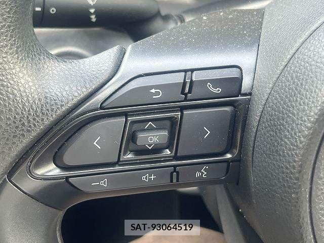 Toyota YARIS 2021-03 8564240-20