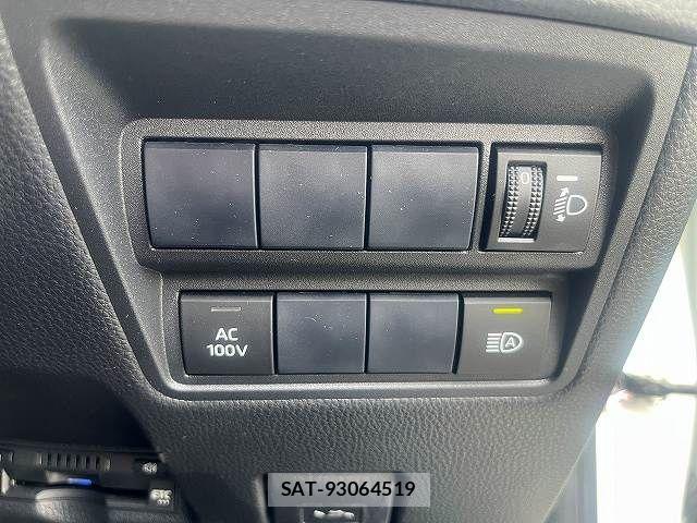 Toyota YARIS 2021-03 8564240-25