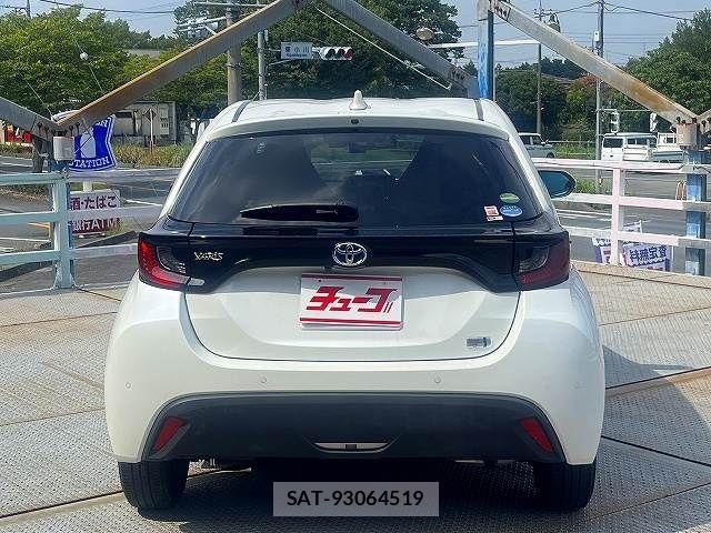 Toyota YARIS 2021-03 8564240-5