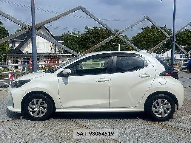 Toyota YARIS 2021-03 8564240-7