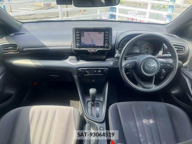 Toyota YARIS 2021-03 8564240-8