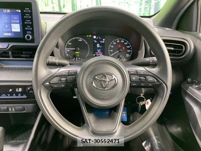 Toyota YARIS 2021-07 8564241-11