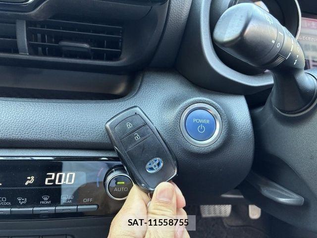 Toyota YARIS 2020-07 8630033-12