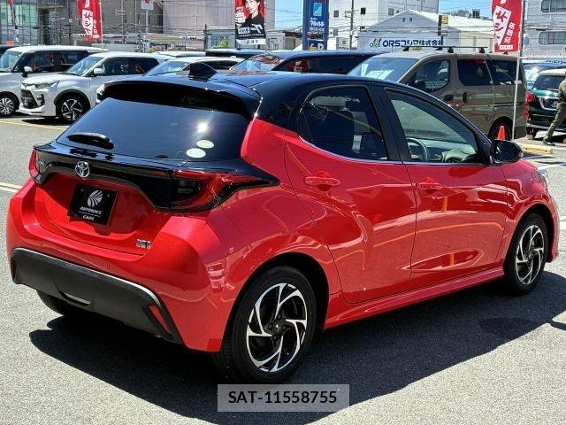 Toyota YARIS 2020-07 8630033-2