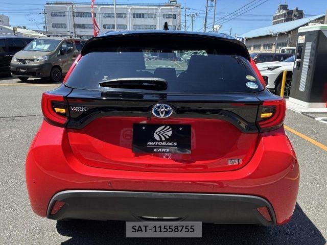 Toyota YARIS 2020-07 8630033-5