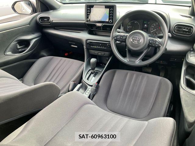 Toyota YARIS 2023-08 8630036-1