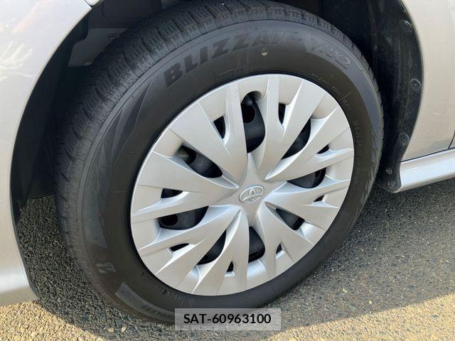 Toyota YARIS 2023-08 8630036-21