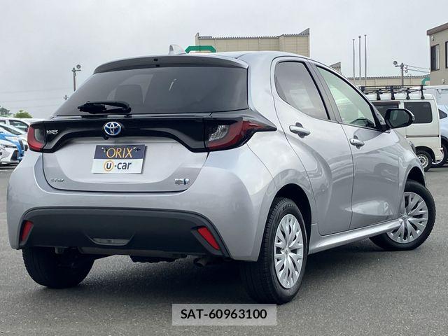 Toyota YARIS 2023-08 8630036-2