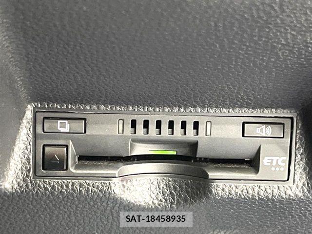 Toyota YARIS 2023-08 8630035-6