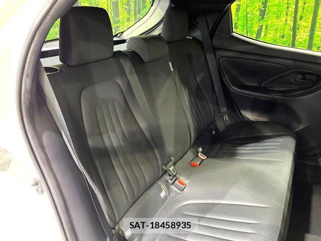 Toyota YARIS 2023-08 8630035-8