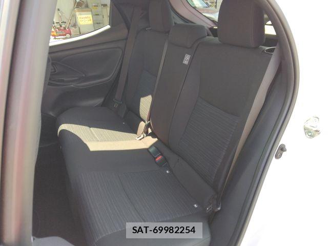 Toyota YARIS 2020-05 8662676-12